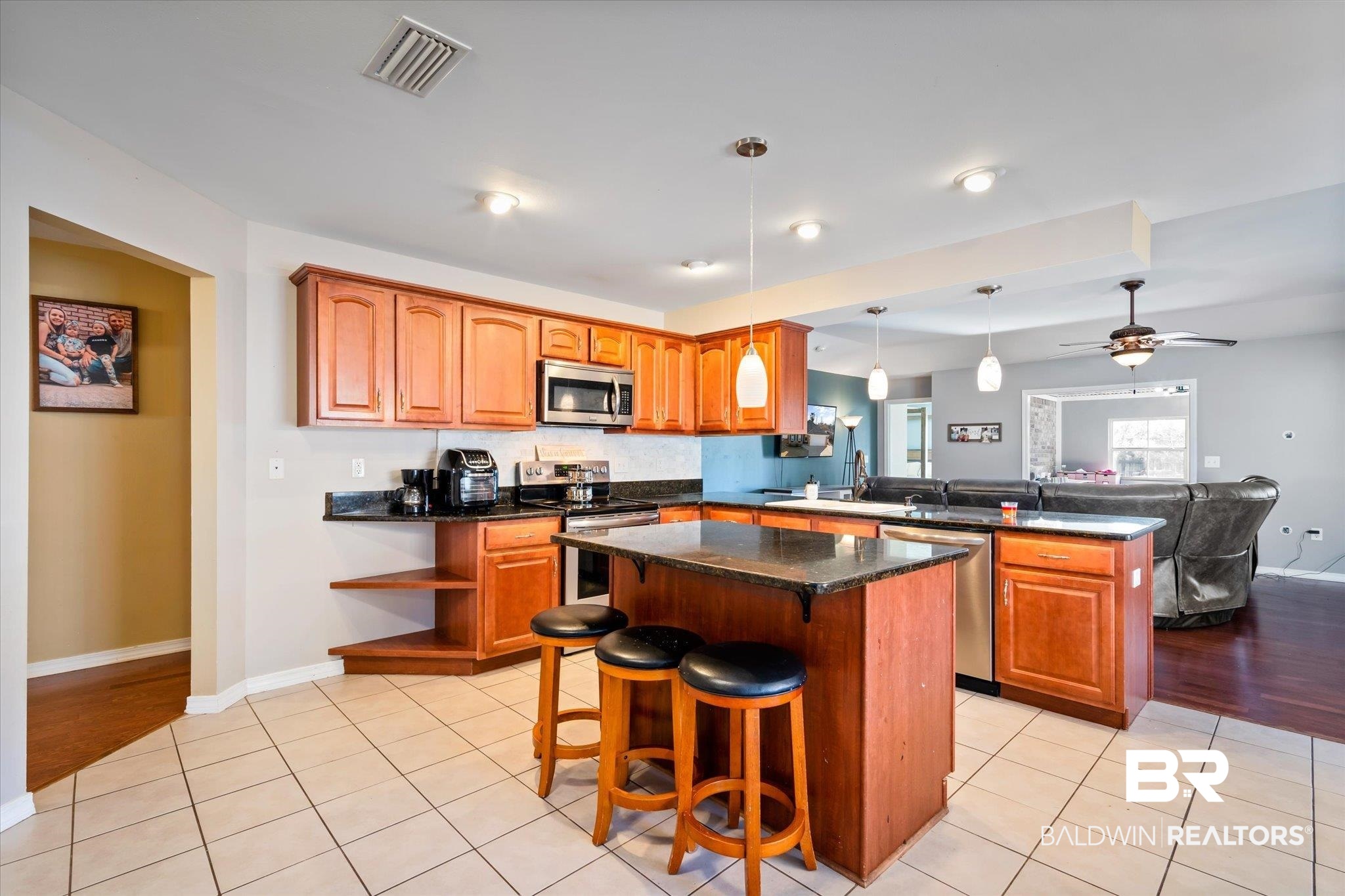 16642 Sugar Loop Foley, AL 36535 - Photo 4 of 43