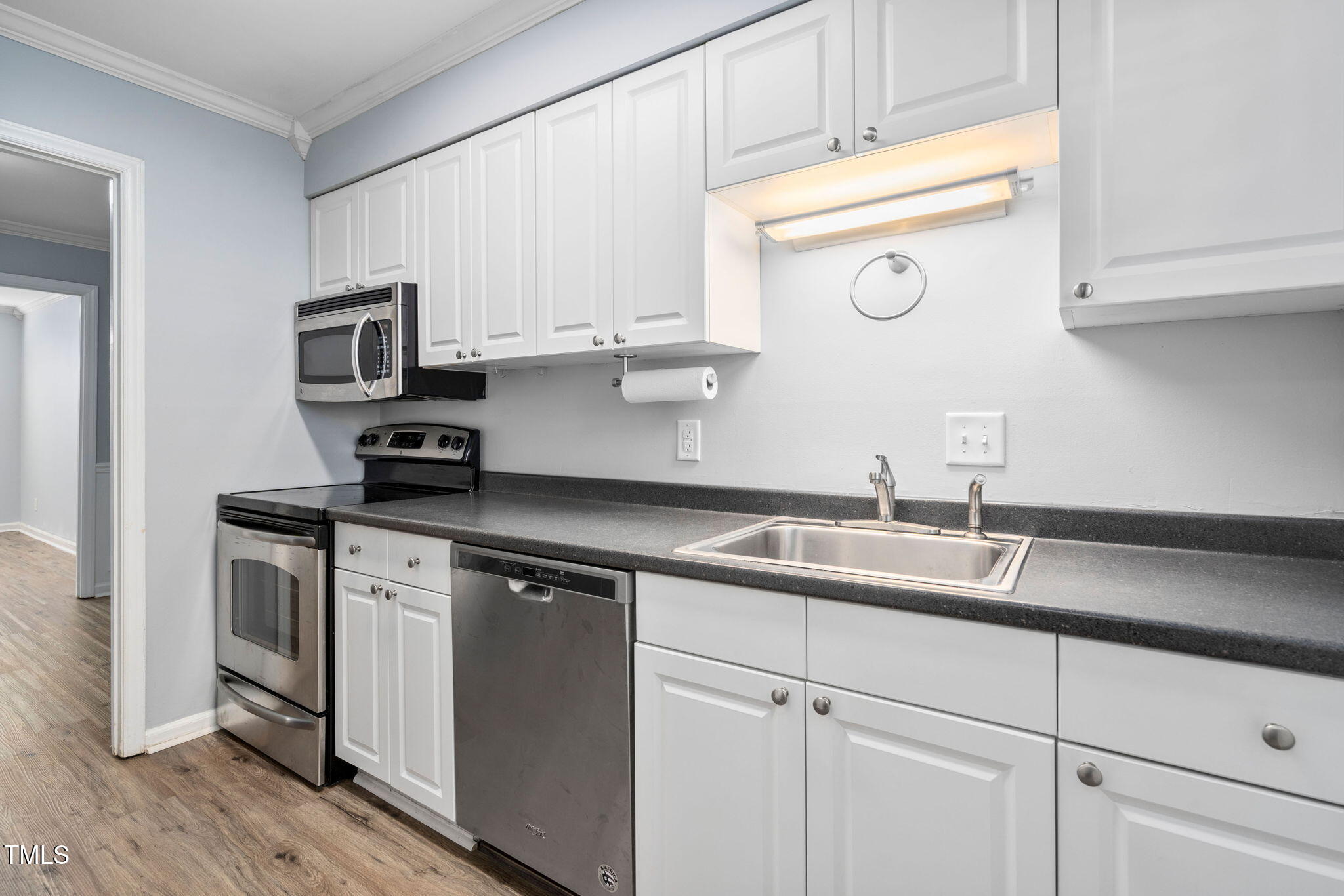 6345 New Market Way Raleigh, NC 27615 - Photo 3 of 34 Kitchen
