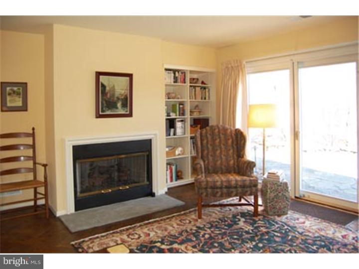 14 Ringfield Road Chadds Ford, PA 19317 - Photo 3 of 20 Living Room