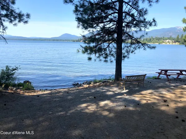 $1,200,000 | 43 Osprey Lane, Sandpoint, ID 83864