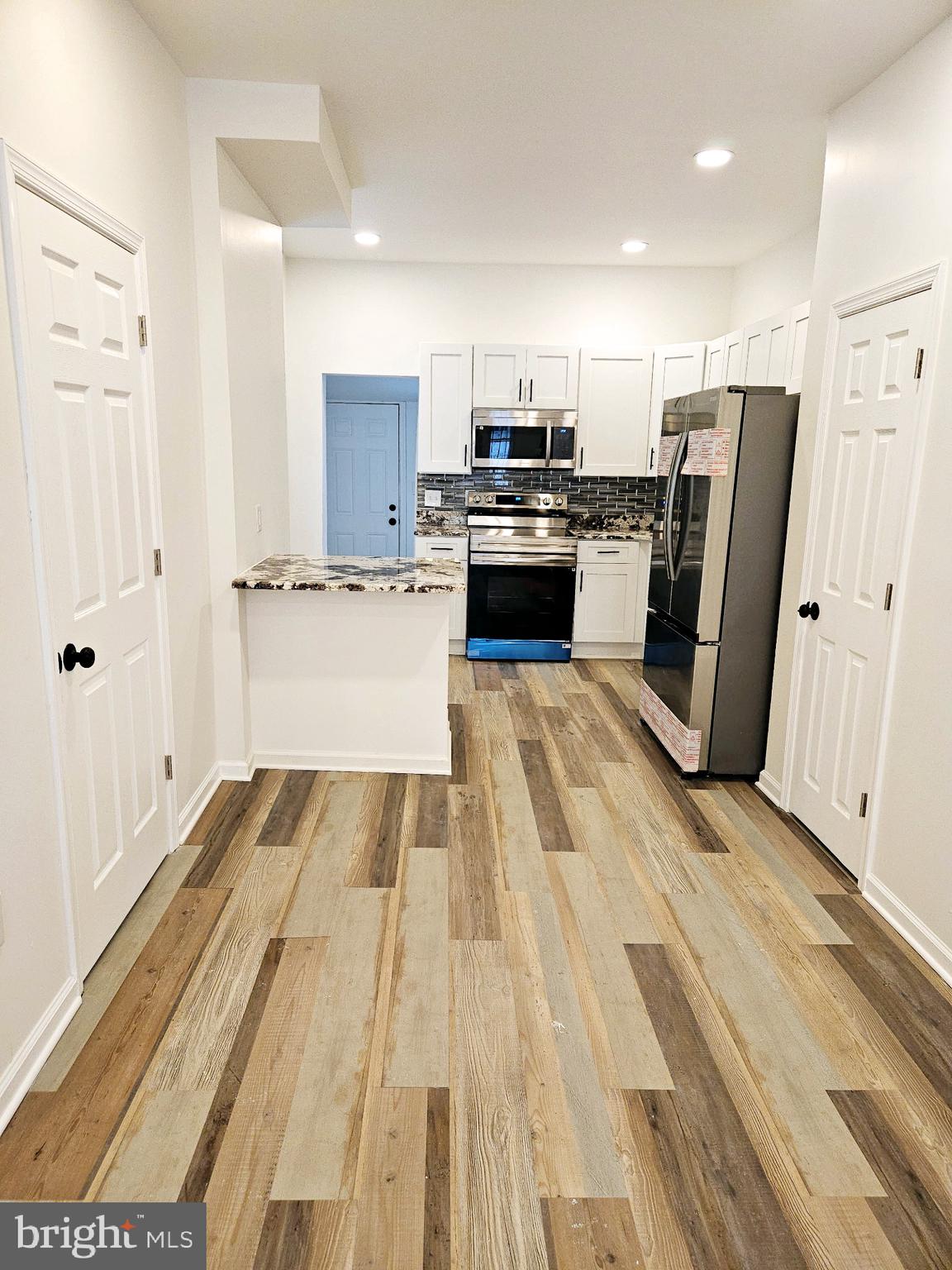 33 North Ruby Street Philadelphia, PA 19139 - Photo 31 of 41 View of full kitchen