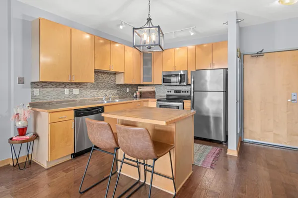 $200,000 | 2600 University Avenue Southeast, Unit 319, Minneapolis, MN 55414