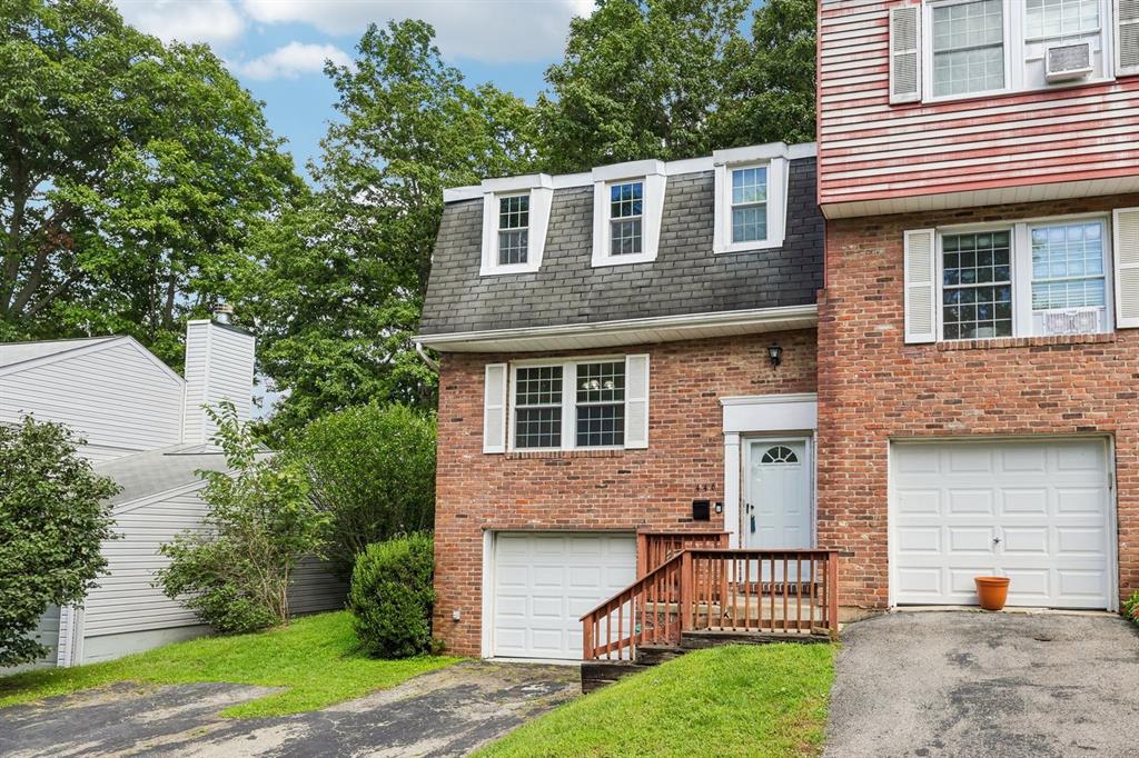 446 Hunting Creek Road Canonsburg, PA 15317 - Photo 4 of 50 Gallery Image 4