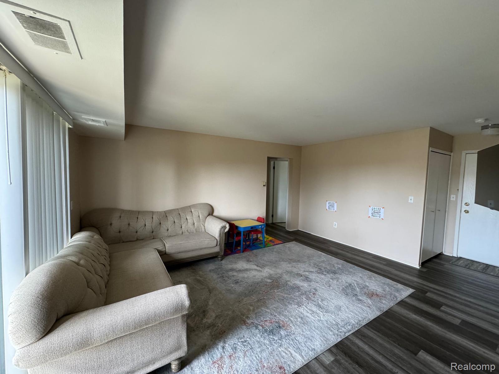 30475 West 14 Mile Road, Unit 75 Farmington, MI 48334 - Photo 12 of 16 Gallery Image 12