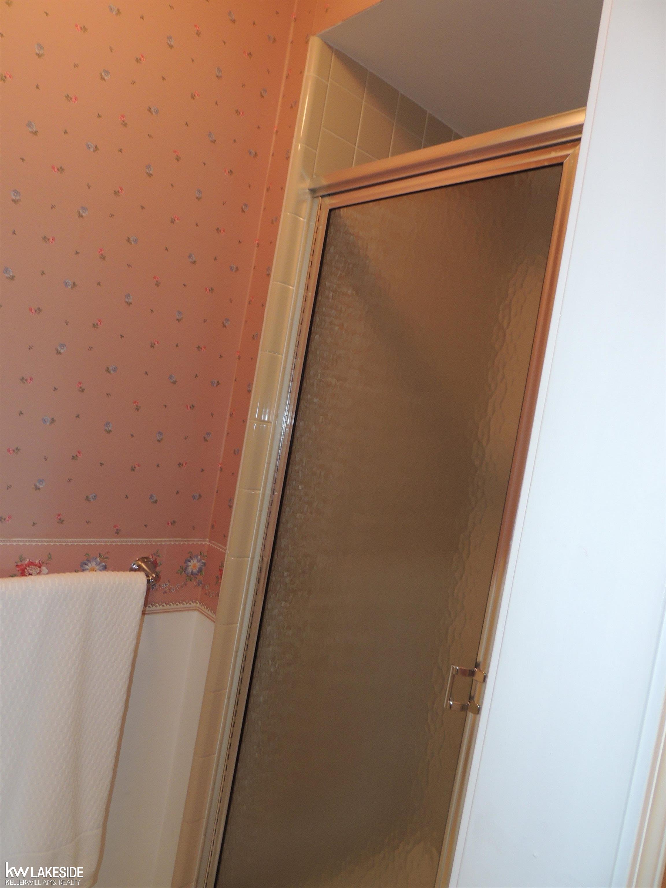 1600 Stonecrest Drive Rochester, MI 48307 - Photo 24 of 36 50168703-7d70e90e-e493-4a9f-b47b-dfc5a80e8d23.JPG