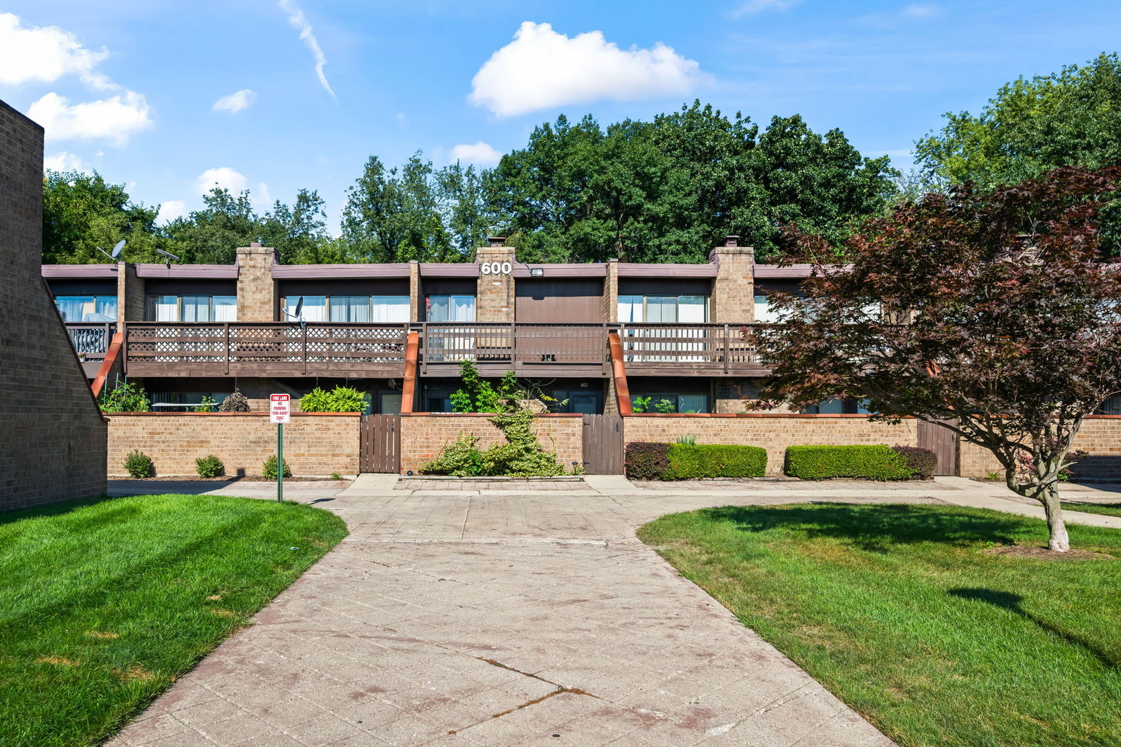 607 Kenneth Circle Elgin, IL 60120 - Photo 18 of 18 Gallery Image 18