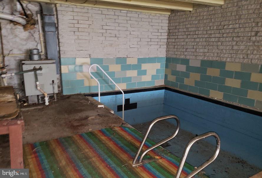107 Edgerton Road Towson, MD 21286 - Photo 21 of 24 Pool