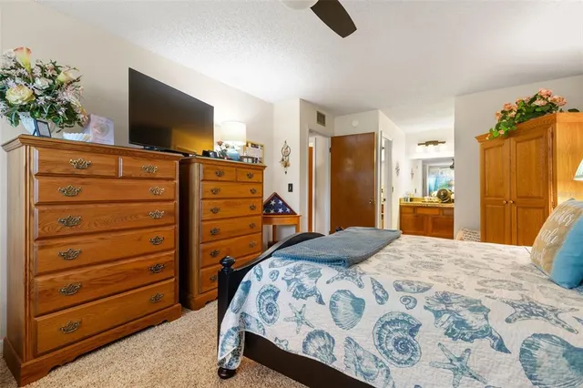 $239,000 | 3122 Valley Oaks Drive, Tampa, FL 33618