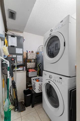 $239,000 | 3122 Valley Oaks Drive, Tampa, FL 33618