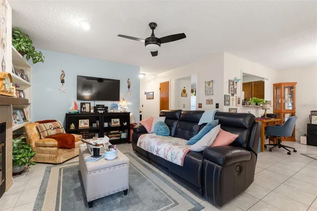 $239,000 | 3122 Valley Oaks Drive, Tampa, FL 33618