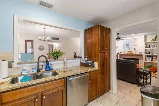 $239,000 | 3122 Valley Oaks Drive, Tampa, FL 33618