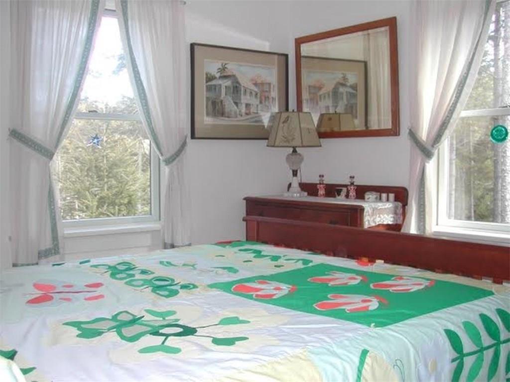 154 Boulder Hill Road Tenants Harbor, ME 04860 - Photo 10 of 16 Guest room.