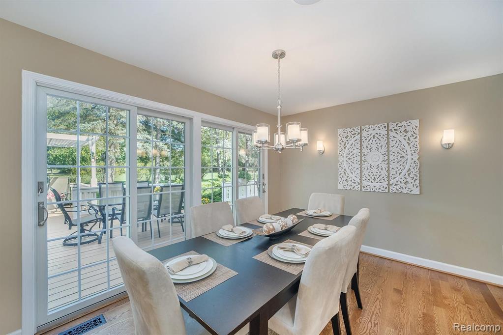 1126 Barneswood Lane Rochester Hills, MI 48306 - Photo 13 of 44