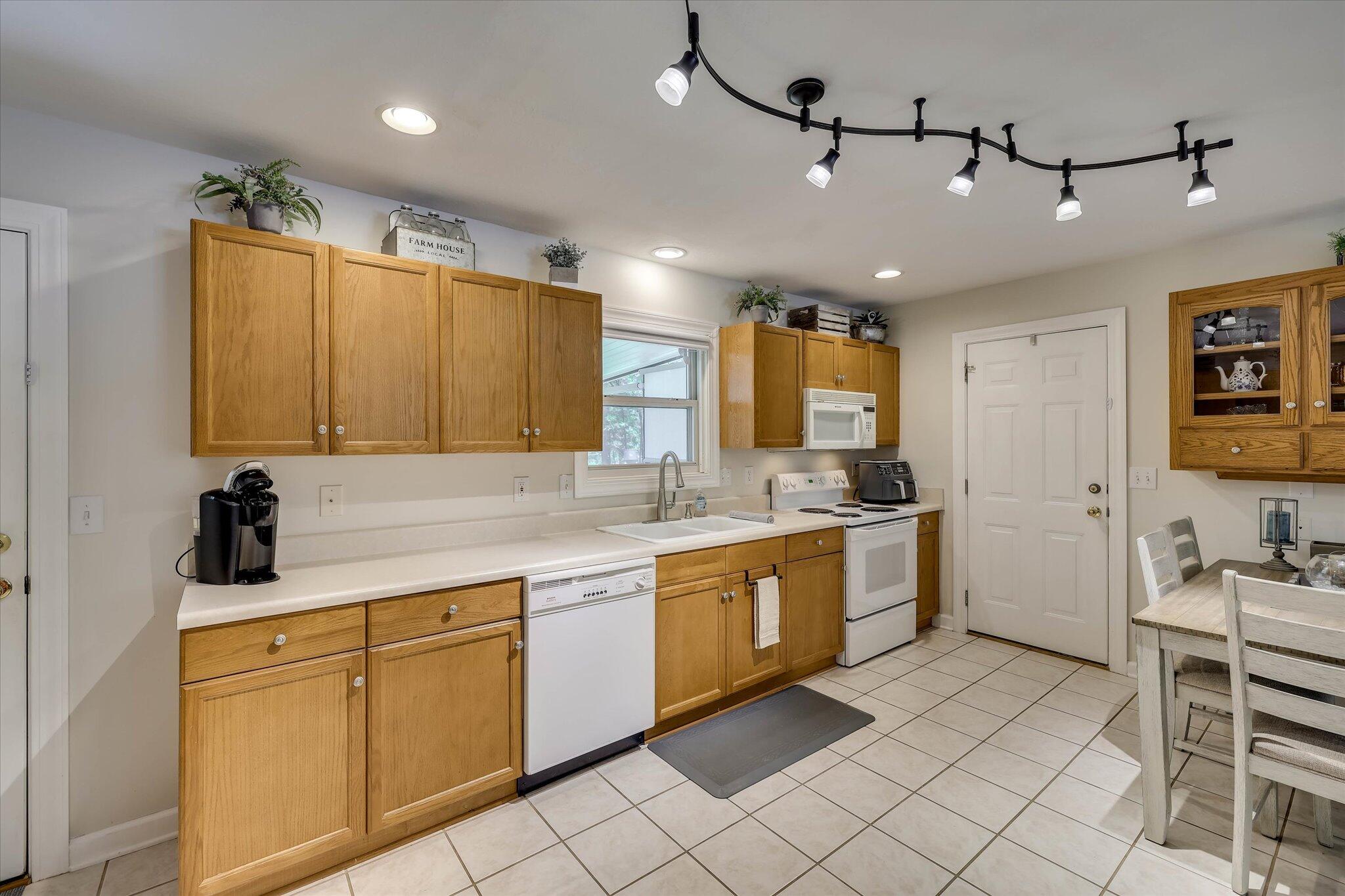 136-138 Edmunds Cemetery Road McCormick, SC 29835 - Photo 13 of 75 13-113