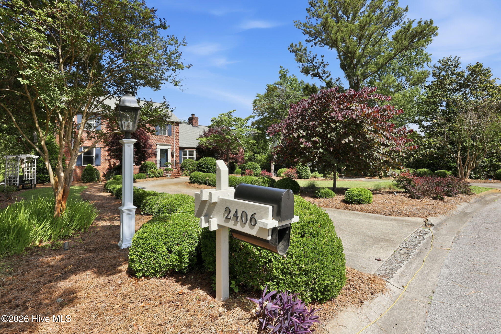 2406 Harbor Island Road New Bern, NC 28562 - Photo 5 of 72 3-web-or-mls-0C0A5857
