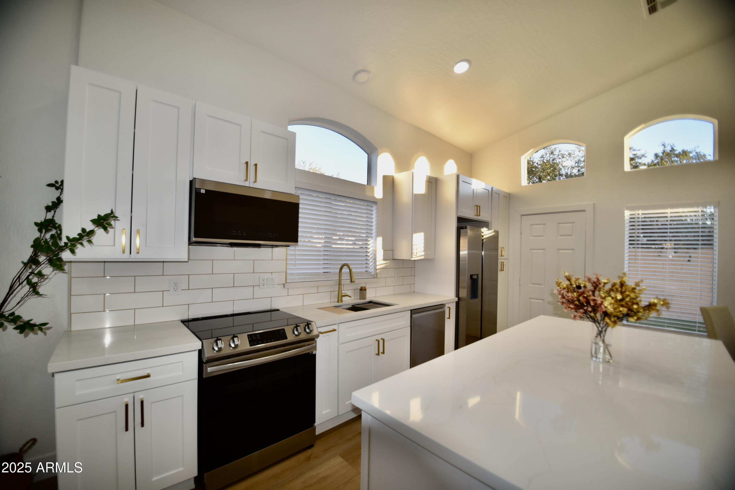 10053 East Capri Avenue Mesa, AZ 85208 - Photo 7 of 29 DSC_7974