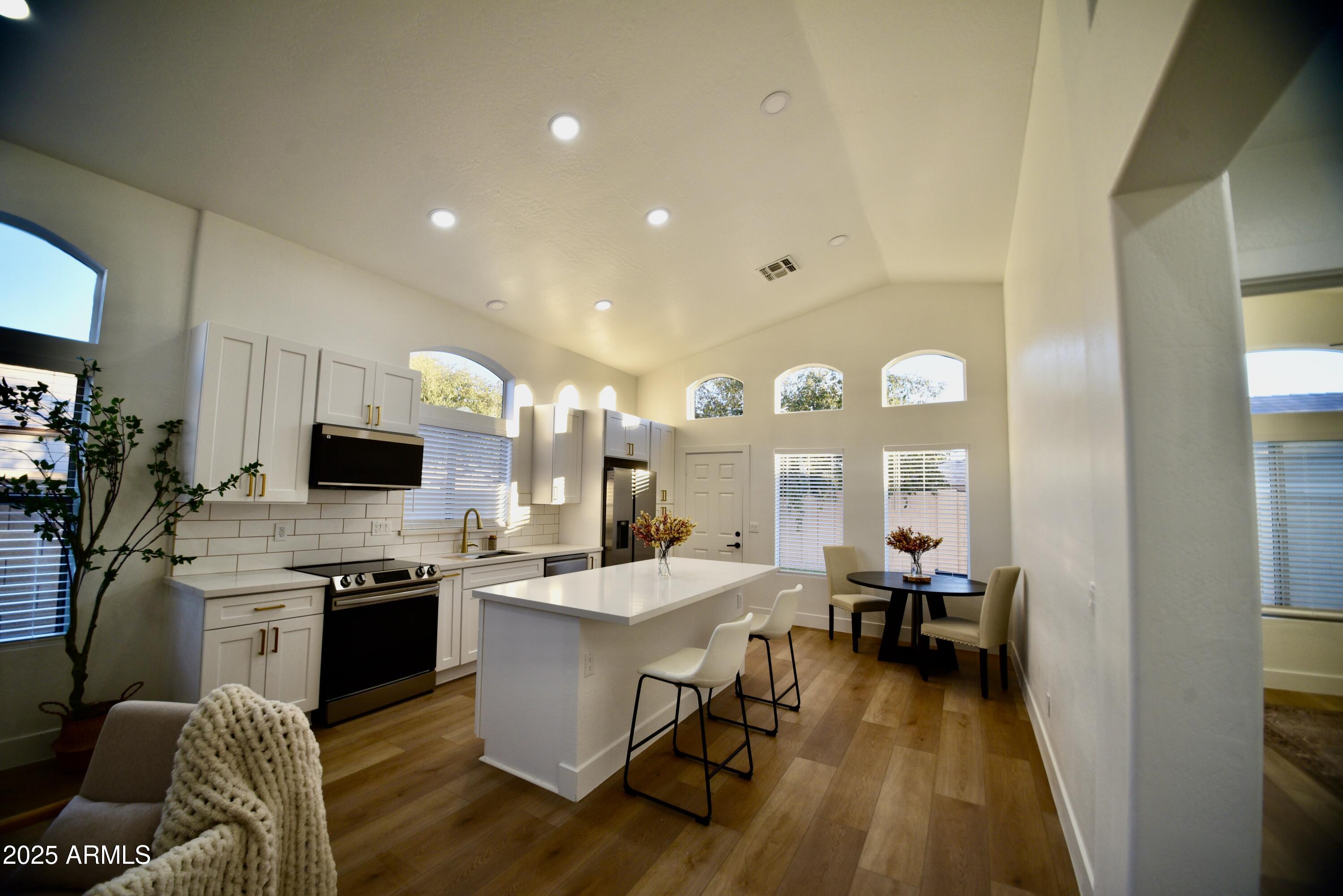 10053 East Capri Avenue Mesa, AZ 85208 - Photo 8 of 29 DSC_7967