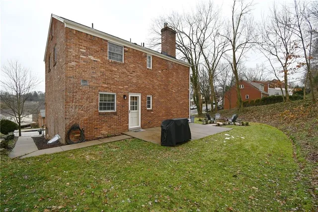 $2,500 | 912 Country Club Drive, Pittsburgh, PA 15228