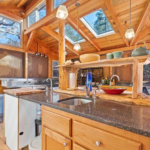 10000 Little Applegate Road Jacksonville, OR 97530 - Photo 54 of 141 Kitchen - interior