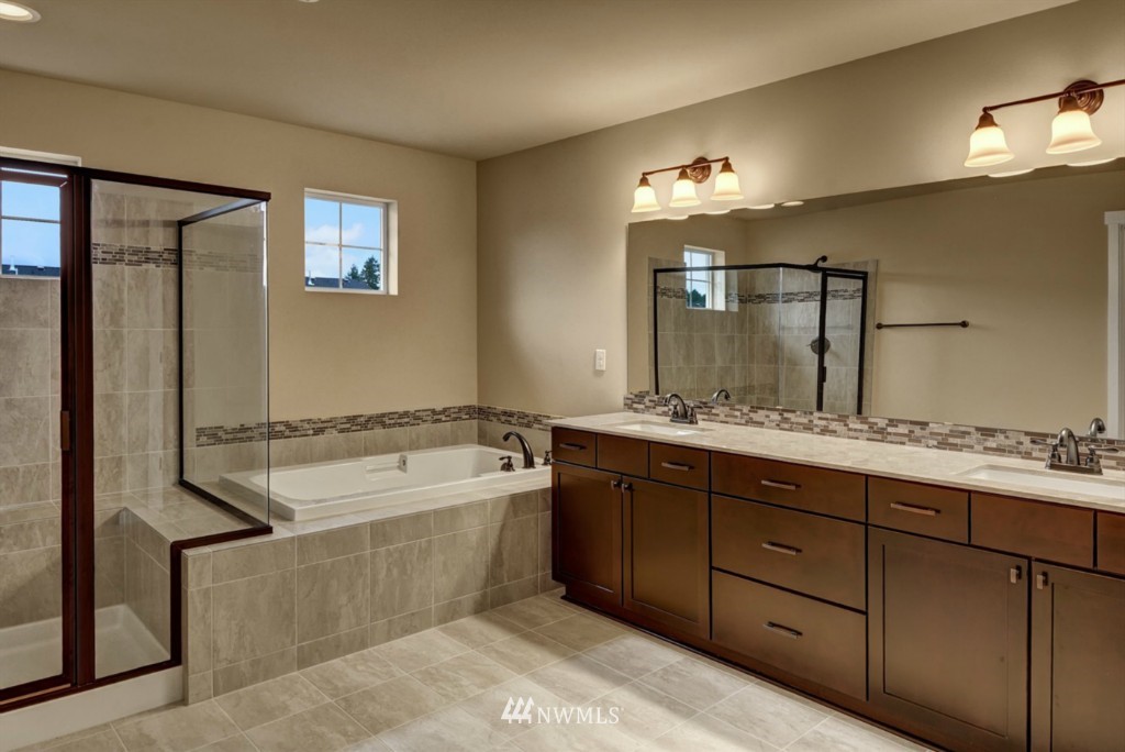 3617 177th Place Southeast, Unit 1013 Bothell, WA 98012 - Photo 4 of 12 Gallery Image 4