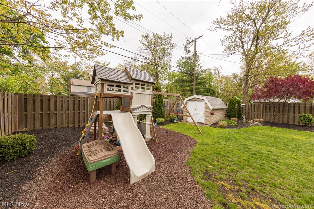 1369 Brainard Road Lyndhurst, OH 44124 - Photo 20 of 35