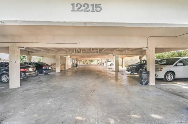 $2,100 | 12215 West Dixie Highway, Unit 107, North Miami, FL 33161
