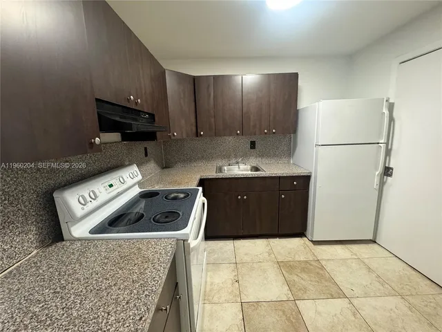 $2,100 | 12215 West Dixie Highway, Unit 107, North Miami, FL 33161