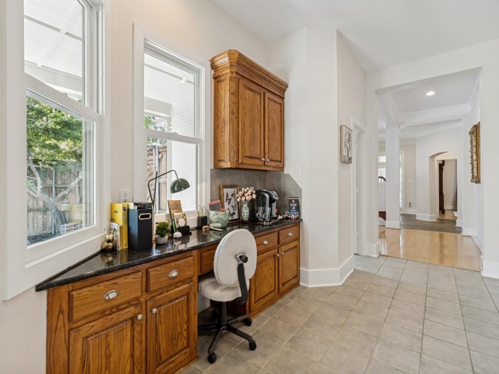 4947 Reiger Avenue Dallas, TX 75214 - Photo 7 of 35 stay organized