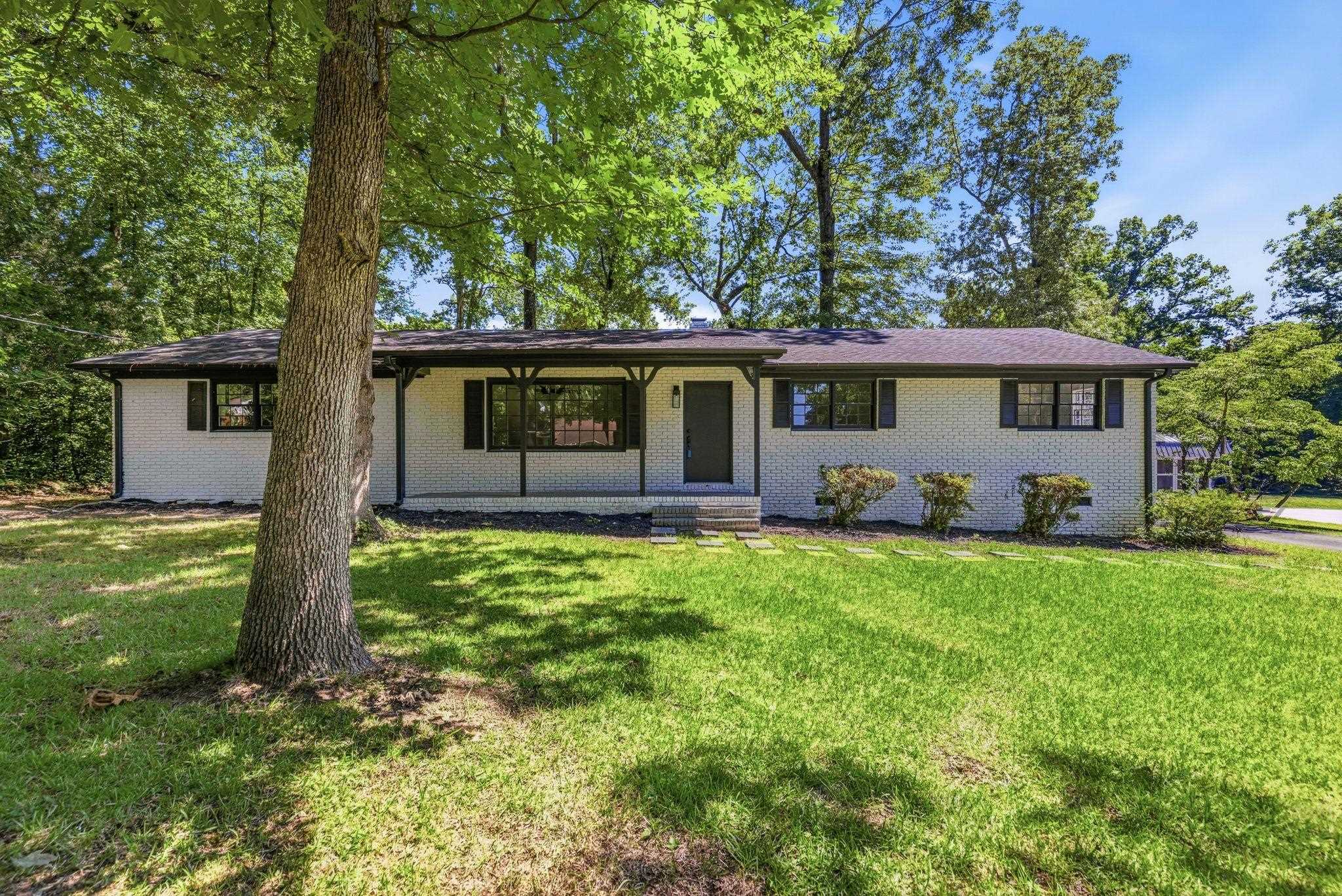 131 Ridgeway Road Spartanburg, SC 29301 - Photo 1 of 49 Gallery Image 1