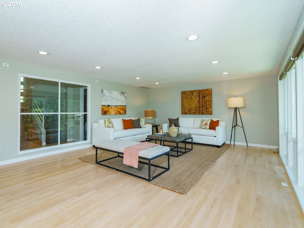 11550 Northwest Reeves Street Portland, OR 97229 - Photo 15 of 32 Family Room