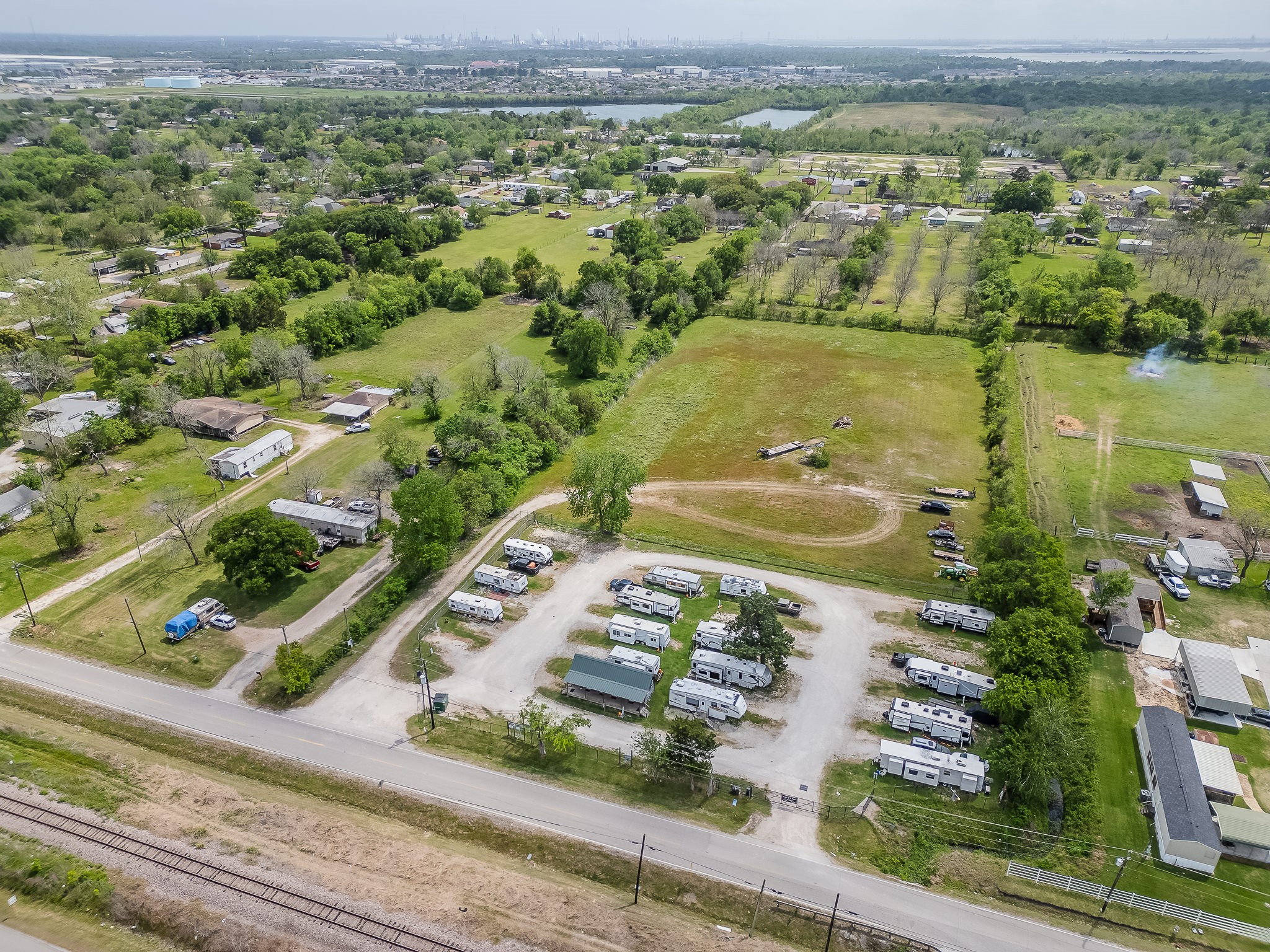 1116 North Battlebell Road Highlands, TX 77562 - Photo 14 of 23