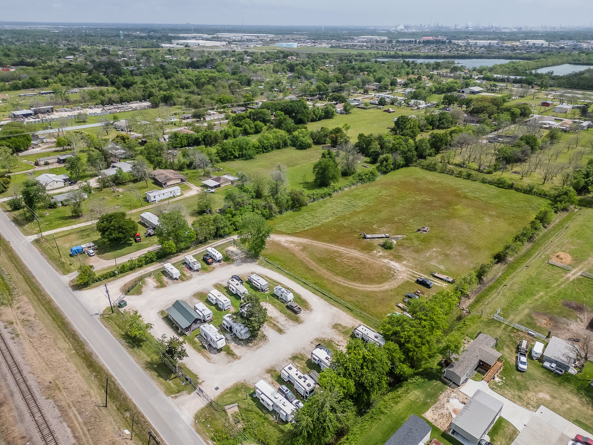 1116 North Battlebell Road Highlands, TX 77562 - Photo 15 of 23