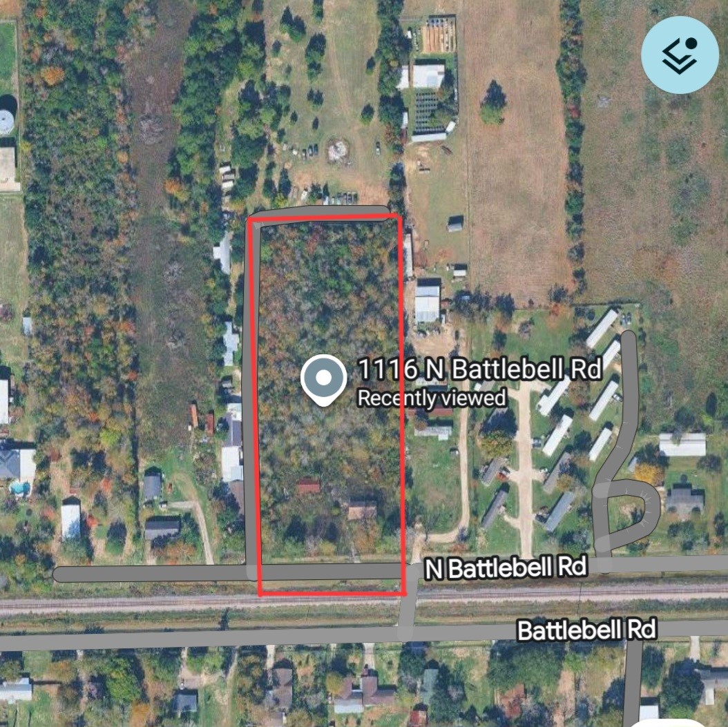 1116 North Battlebell Road Highlands, TX 77562 - Photo 3 of 23 More than 4 acres with entrance on both sides. Notice how the lot goes across the front street giving this lot more worth and value.