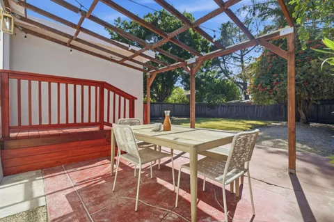 $1,398,000 | 1049 Haven Avenue, Redwood City, CA 94063