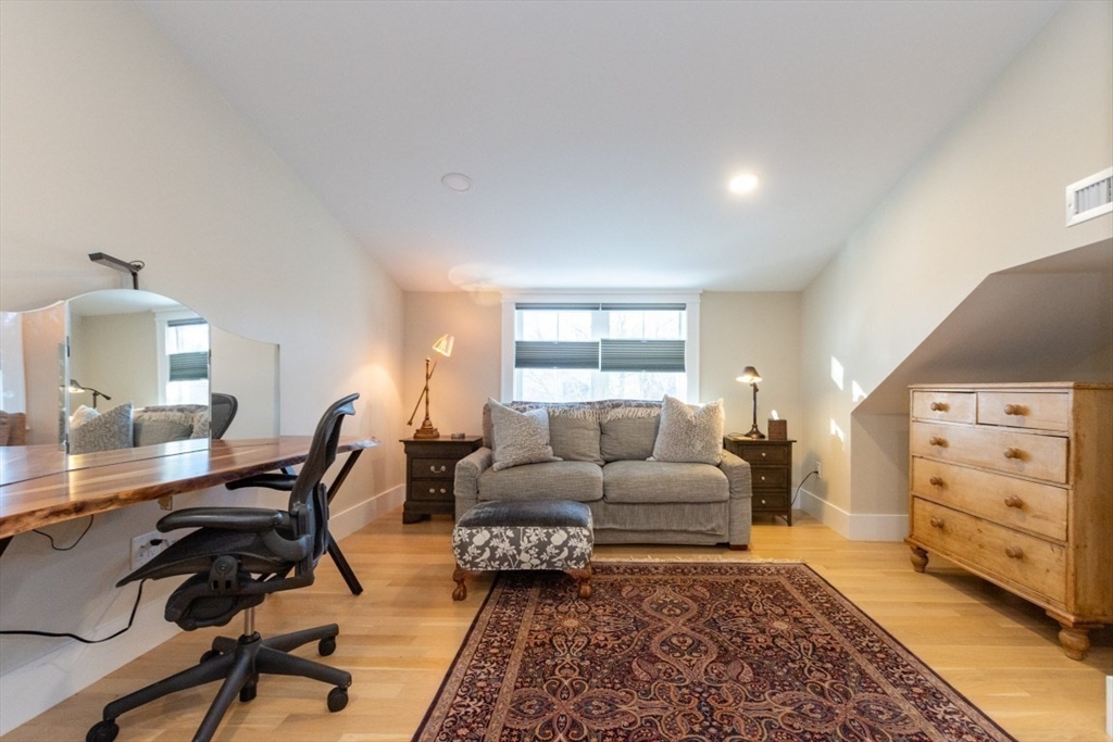 401 Albemarle Road, Unit 2 Newton, MA 02460 - Photo 24 of 41 Gallery Image 24