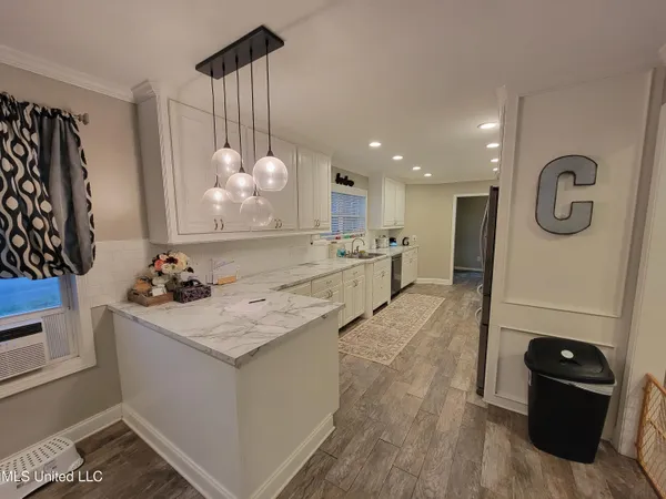 $255,000 | 270 Magnolia Drive, Raleigh, MS 39153