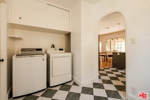 $1,499,000 | 3739 Virginia Road, Los Angeles, CA 90016