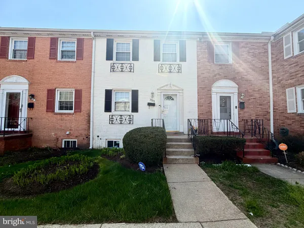 $2,450 | 5129 Clacton Avenue, Unit 68, Suitland, MD 20746