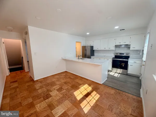 $2,450 | 5129 Clacton Avenue, Unit 68, Suitland, MD 20746