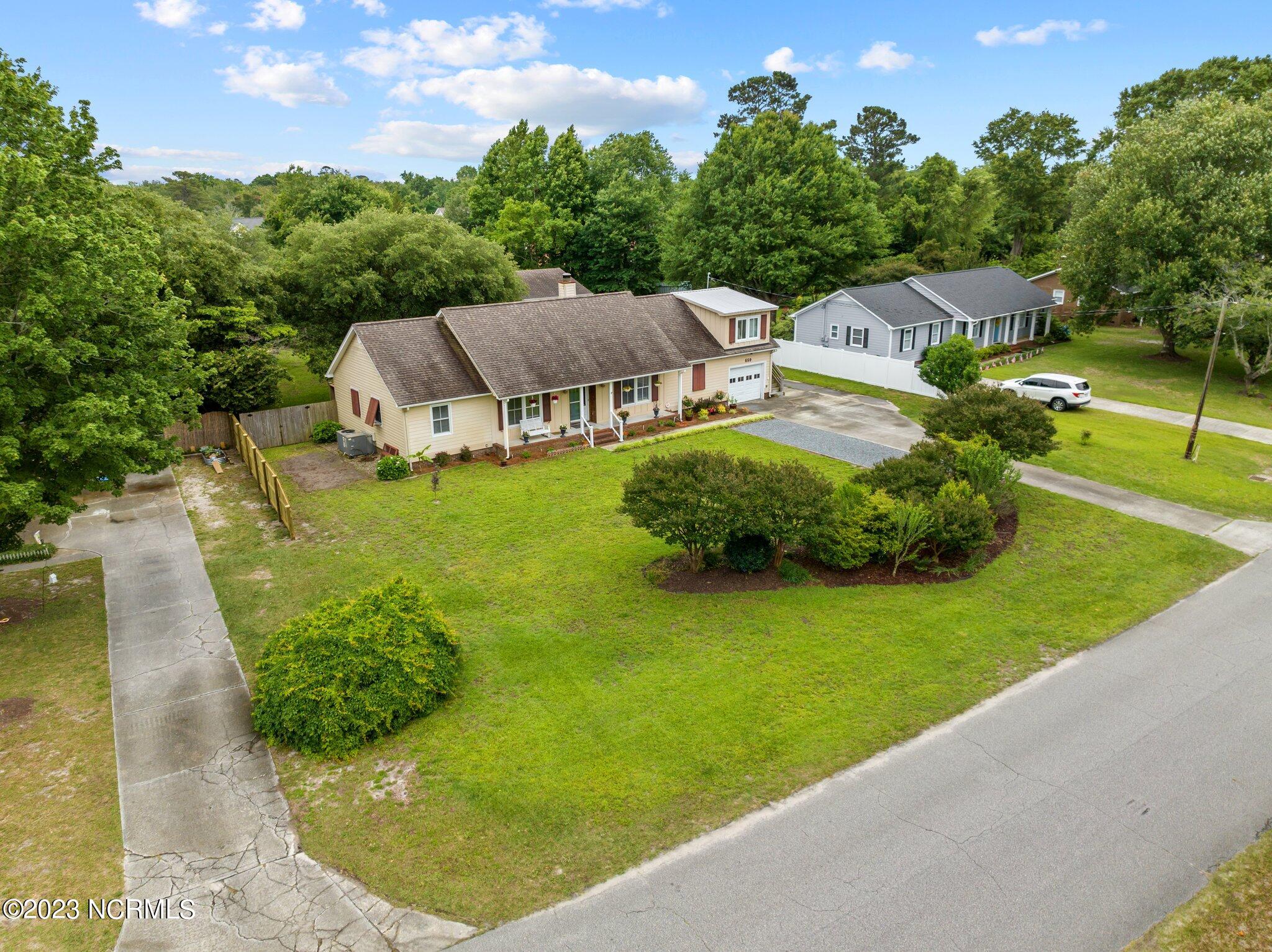 650 Windemere Road Wilmington, NC 28405 - Photo 2 of 76 1-web-or-mls-DJI_0384