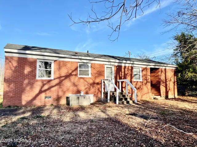 $1,250 | 101 Queens Road, Jacksonville, NC 28540
