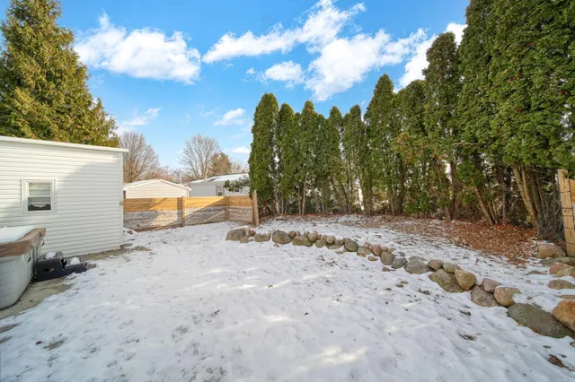 $45,000 | 217 Red River Drive, Adrian, MI 49221