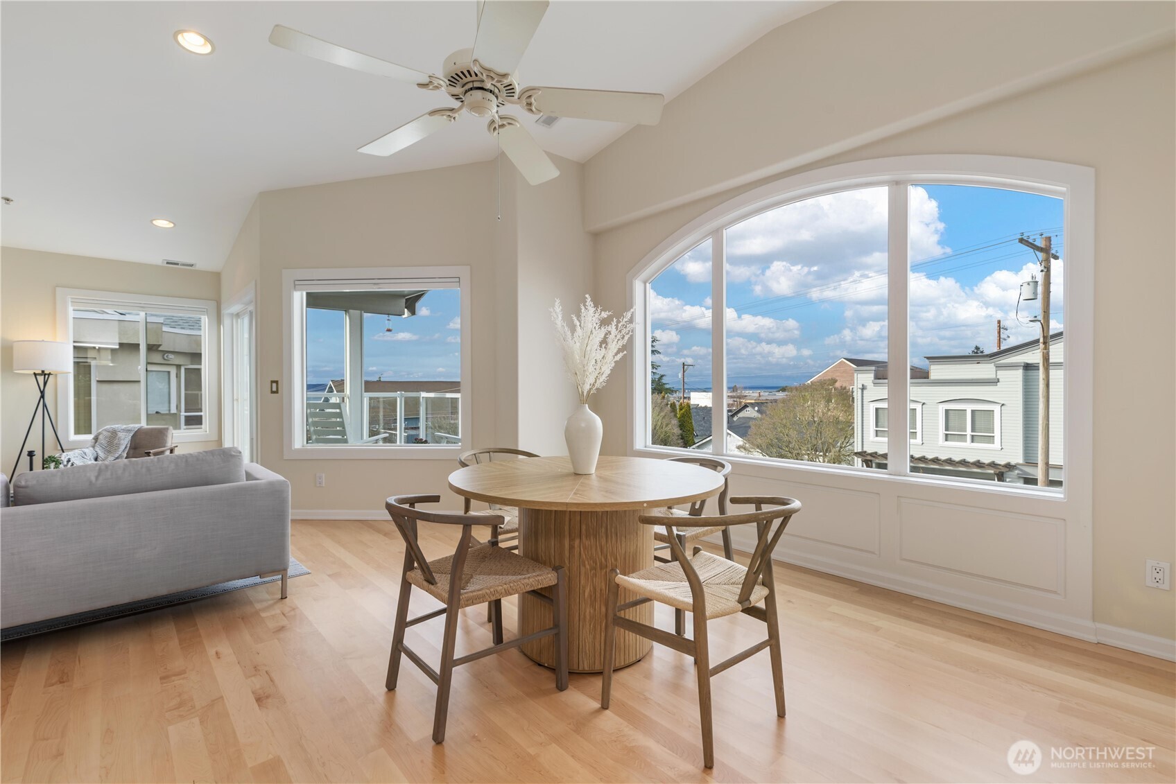 550 Dayton Street, Unit 201 Edmonds, WA 98020 - Photo 10 of 38 a dining room with furniture and window