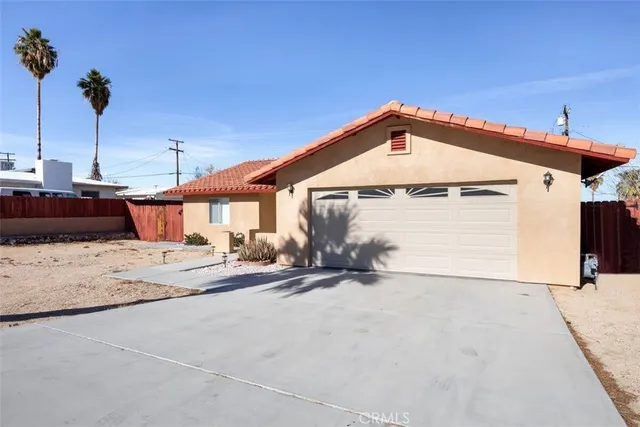 $2,500 | 71620 Juanita Drive, Twentynine Palms, CA 92277