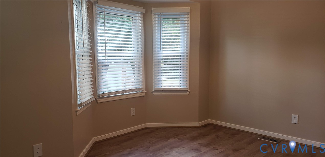 7166 Full Rack Drive Midlothian, VA 23112 - Photo 7 of 19 an empty room with a window
