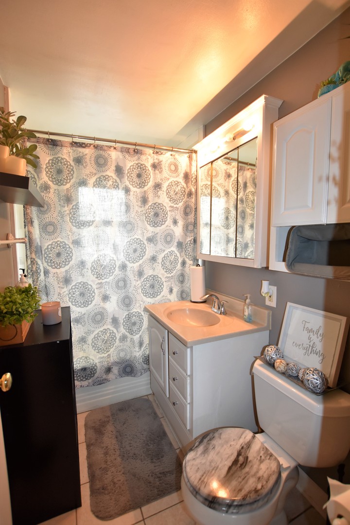 235 West Hickory Road Lombard, IL 60148 - Photo 11 of 26