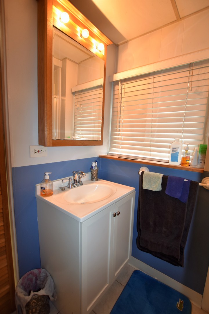 235 West Hickory Road Lombard, IL 60148 - Photo 20 of 26