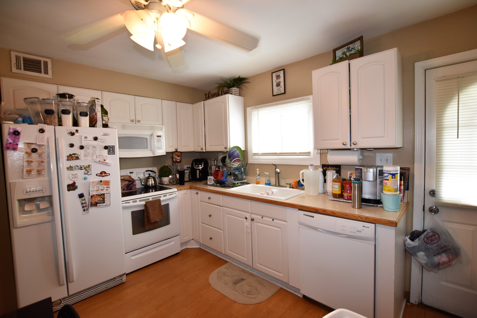 235 West Hickory Road Lombard, IL 60148 - Photo 8 of 26