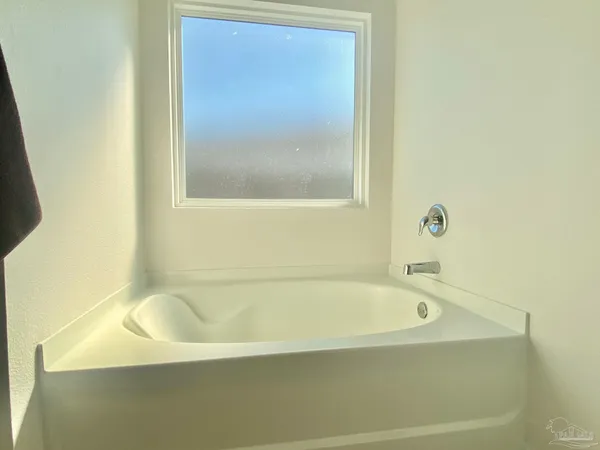 $2,200 | 9668 Sagewood Drive, Pensacola, FL 32526