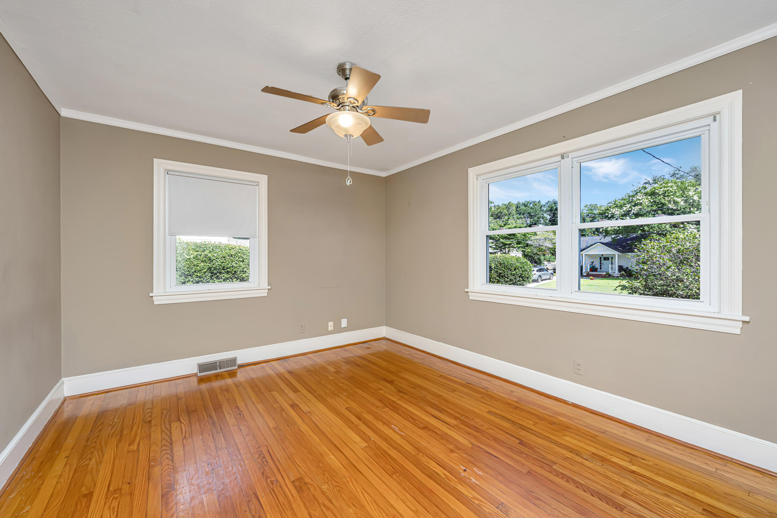 279 Hawthorne Street Mount Pleasant, SC 29464 - Photo 16 of 40 279 Hawthorne St